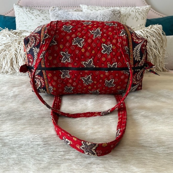 Vintage VERA BRADLEY Red Coin Large Duffle Bag 1999 Maple Leaf 2 Handles Zipper - Picture 8 of 13